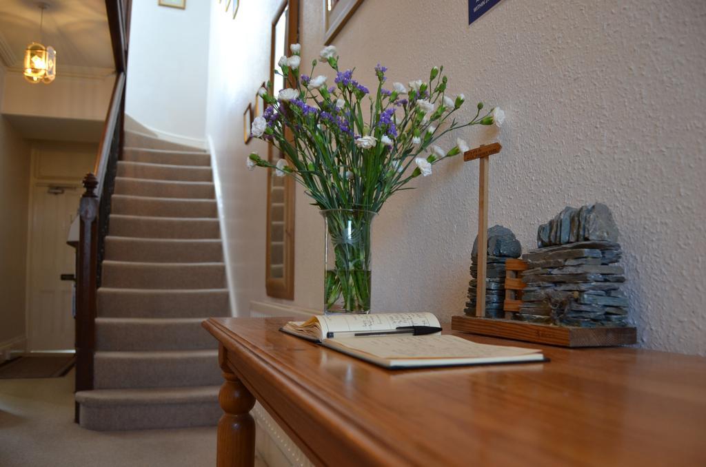 Ashleigh House Bed & Breakfast วินเดอร์เมียร์ ภายนอก รูปภาพ